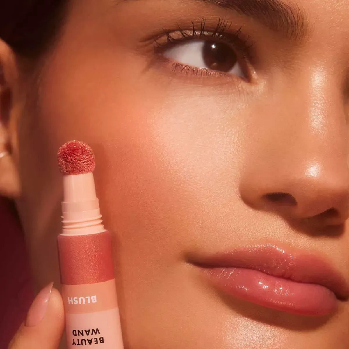 Pink me up | Halo Glow Blush Beauty Wand